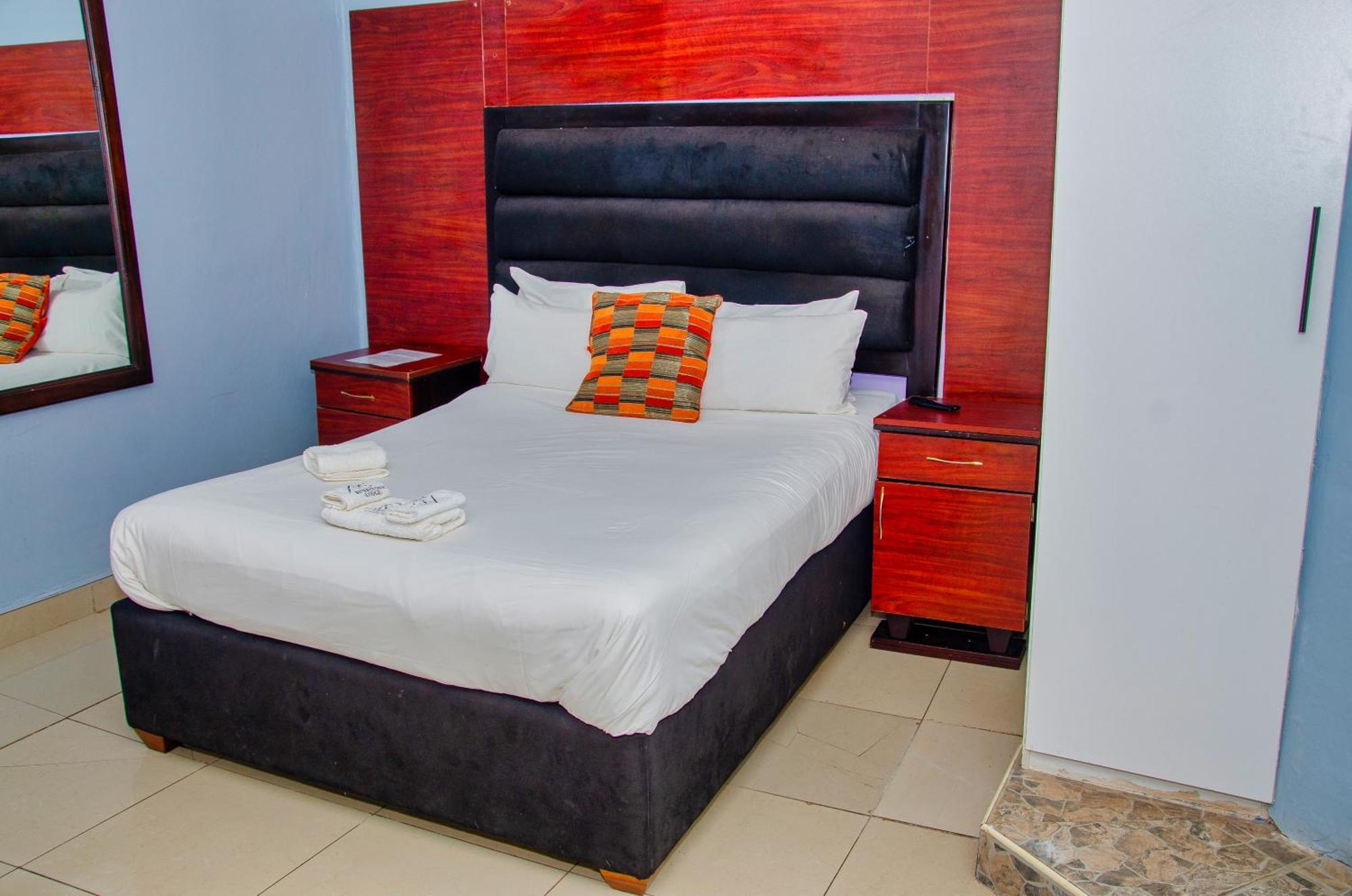 Riverstone Guest Lodge Хараре Экстерьер фото