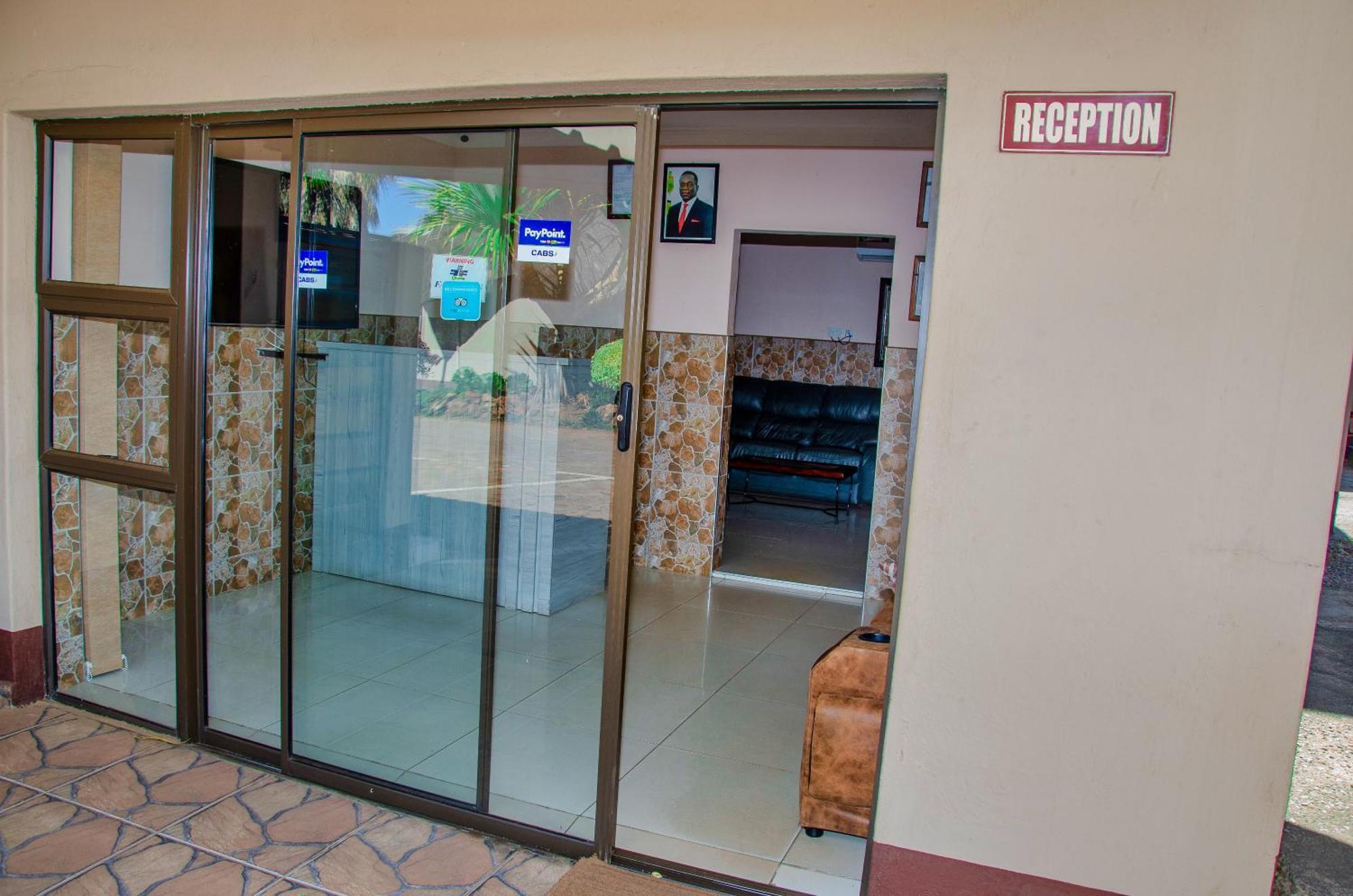 Riverstone Guest Lodge Хараре Экстерьер фото