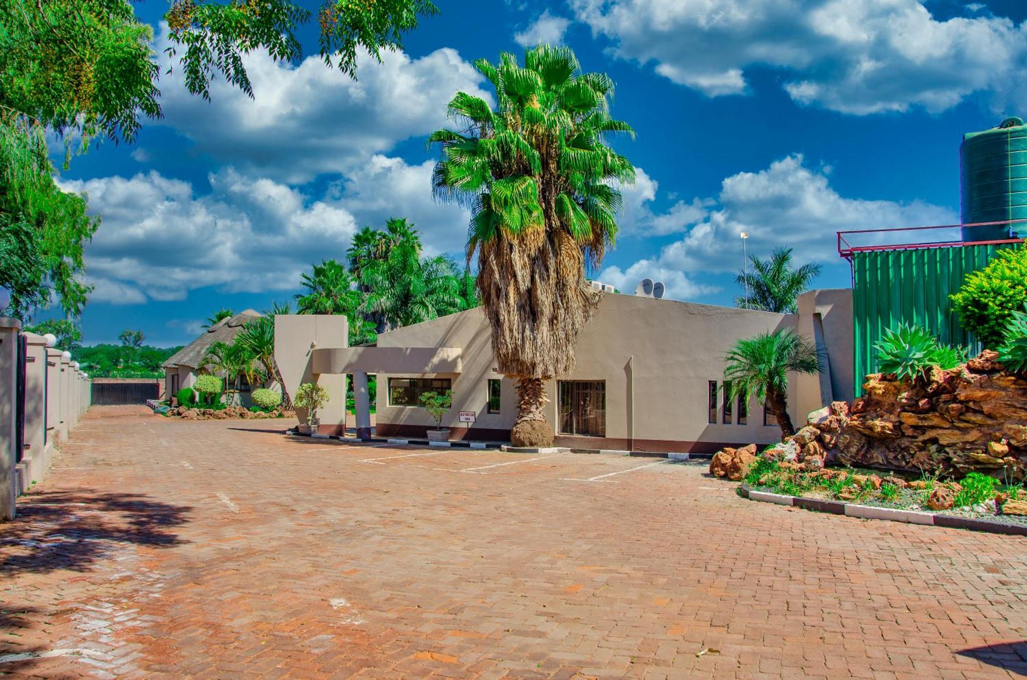 Riverstone Guest Lodge Хараре Экстерьер фото